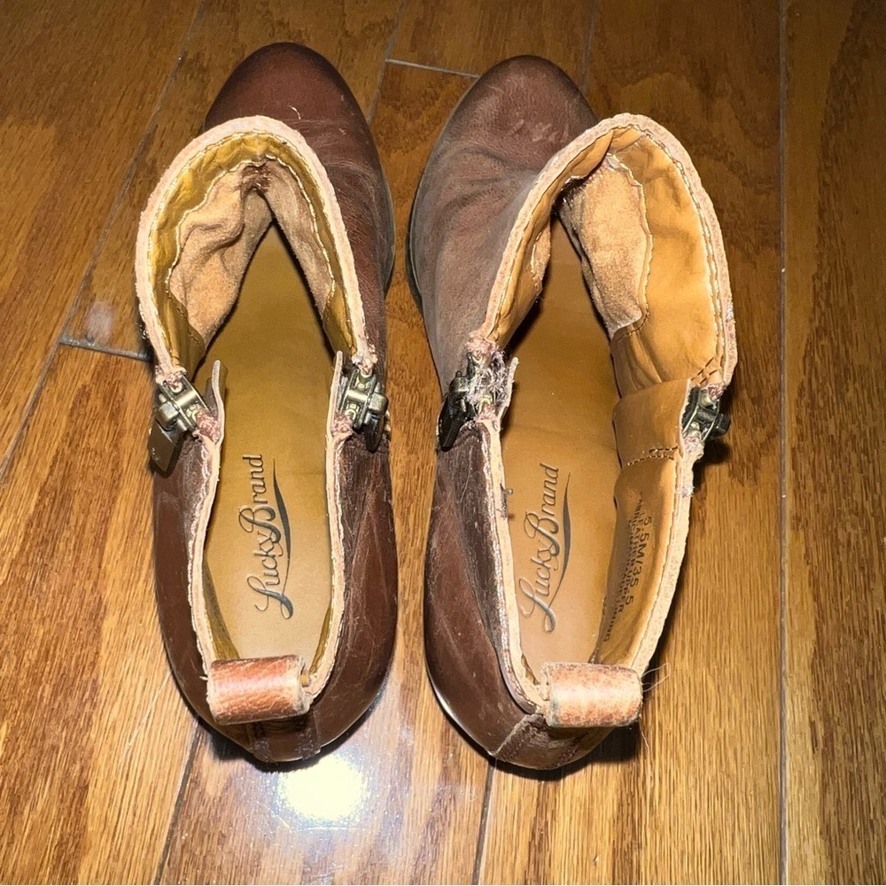 Lucky Brand Basel Brown Leather Distressed Ankle Booties Size 5.5 - Picture 10 of 12